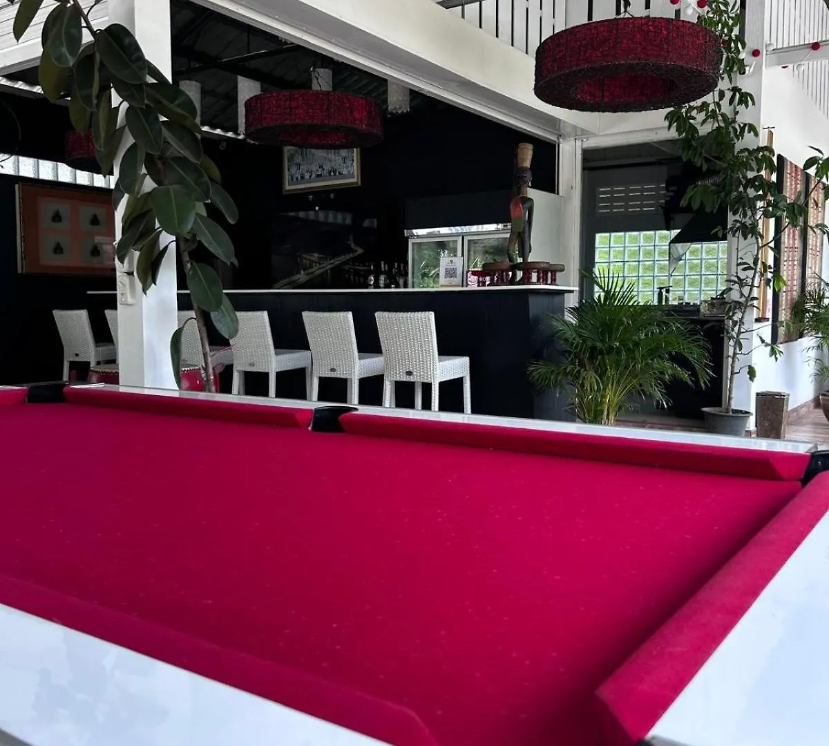 The Elephant Inn Phuket Ξενοδοχείο