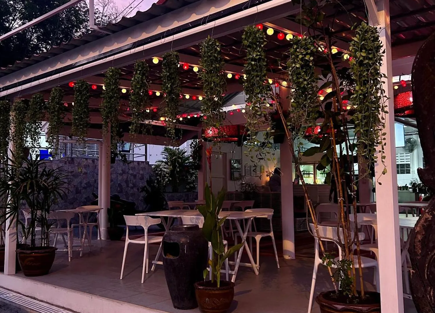 Ξενοδοχείο The Elephant Inn Phuket
